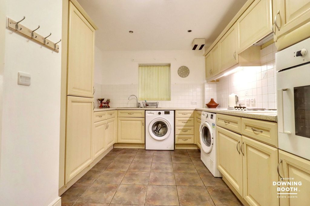 Additional image 5 of 1 bed flat for saleLower Sandford Street, Lichfield WS13