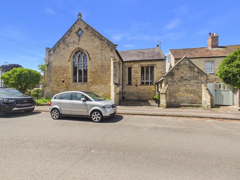 4 bed semi-detached house for saleThe Green, Calne SN11