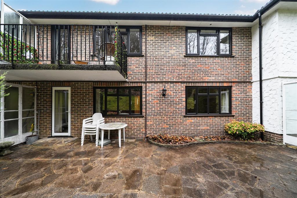 Additional image 12 of 2 bed flat for salePortesbery Hill Drive, Camberley GU15