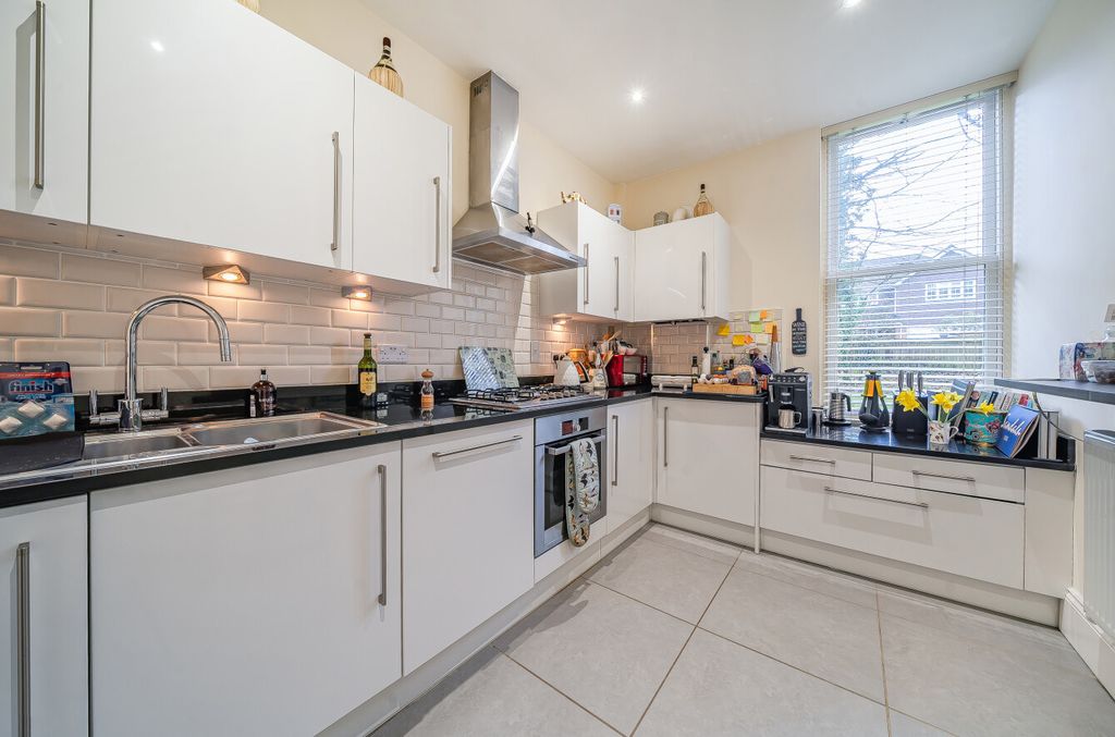 Additional image 4 of 2 bed flat for saleUpper Park Place, 29-31 Upper Park Road, Camberley, Surrey GU15