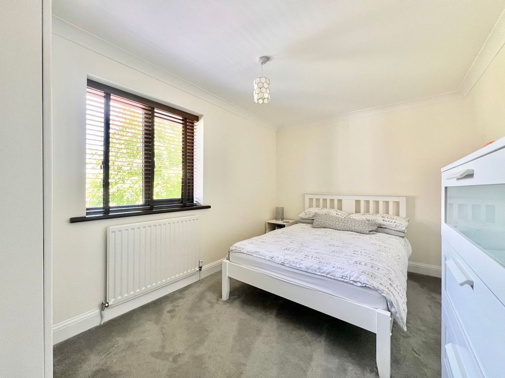 Additional image 20 of 4 bed property for saleFagus Close, Chatham ME5