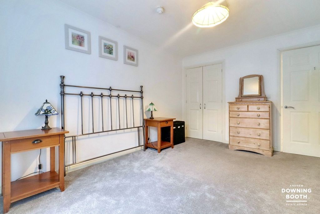 Additional image 17 of 1 bed flat for saleLower Sandford Street, Lichfield WS13
