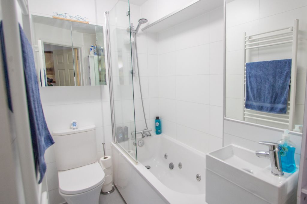 Additional image 9 of 3 bed flat for saleStella Maris, 37 Station Road, Budleigh Salterton EX9