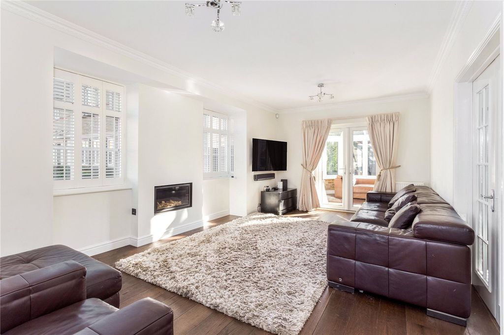 Additional image 2 of 5 bed detached house for saleGowrie Place, Caterham CR3