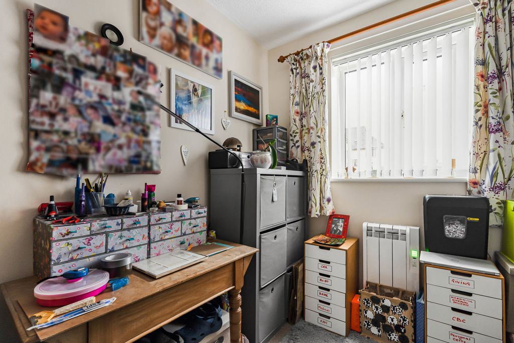 Additional image 8 of 2 bed flat for saleBarclay Court, Trafalgar Road, Cirencester, Gloucestershire GL7