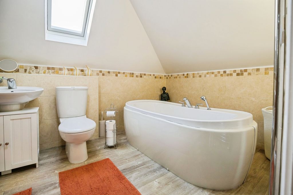Additional image 16 of 3 bed flat for saleHoole Road, Chester, Cheshire CH2