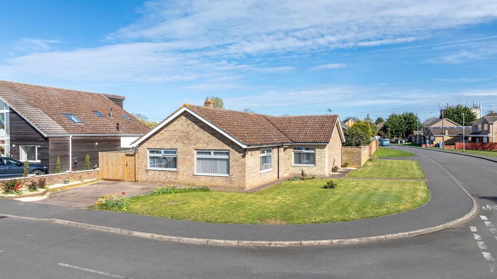 Additional image 2 of 4 bed bungalow for saleEastwood, Chatteris PE16