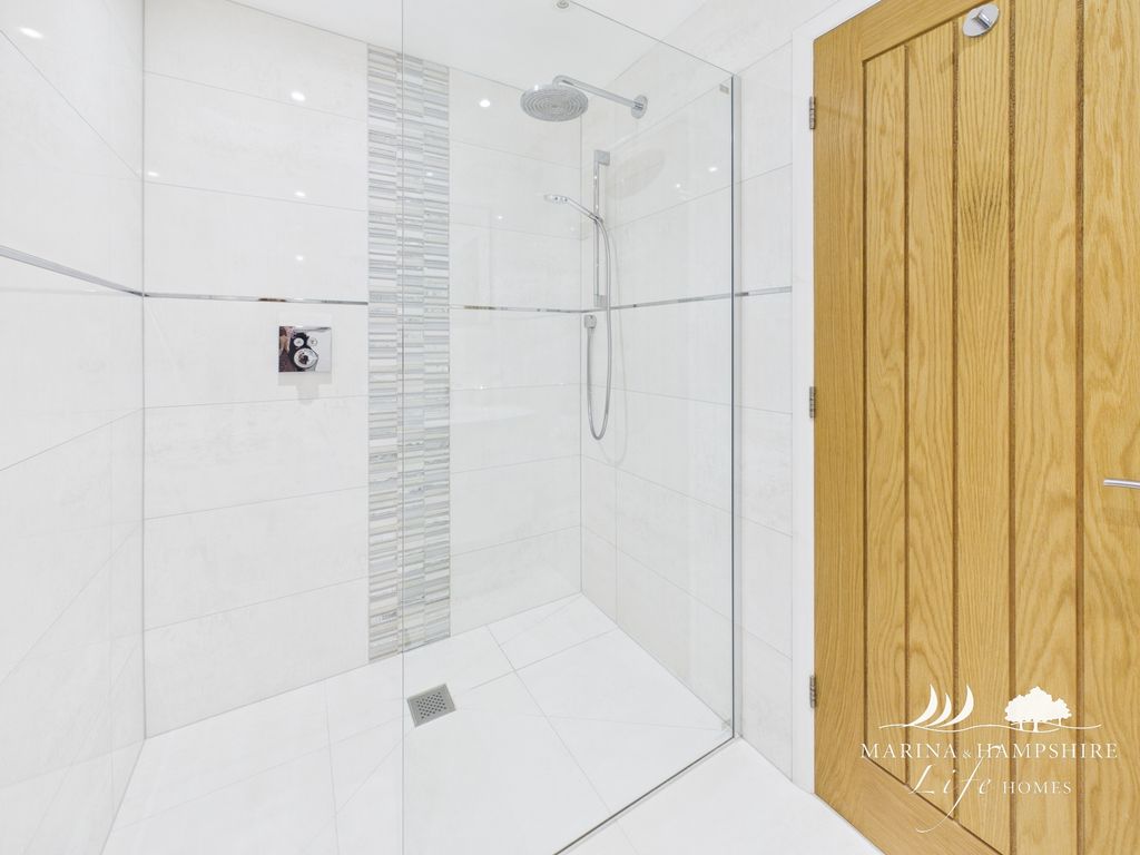 Additional image 25 of 4 bed detached house for saleDunstan Close, Chichester PO19