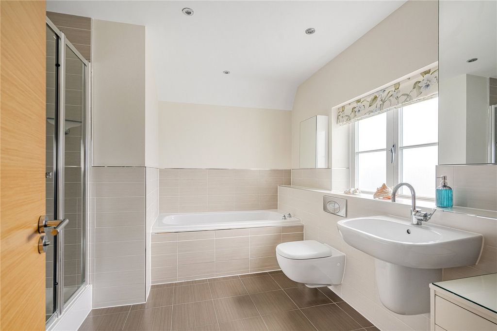 Additional image 11 of 3 bed detached house for saleHernes Oak, Chinnor, Oxfordshire OX39