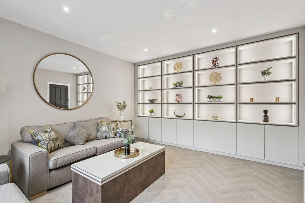 Additional image 18 of 5 bed detached house for saleAldenham Road, Bushey WD23