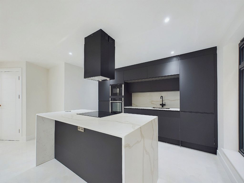 Additional image 2 of 2 bed flat for saleSilver Leaves, Southill Road, Chislehurst, Kent BR7