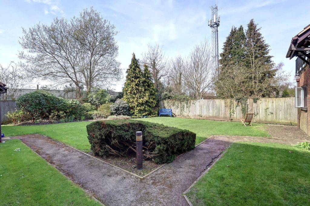Additional image 15 of 3 bed maisonette for saleMilton Gardens, Princes Risborough, Buckinghamshire HP27