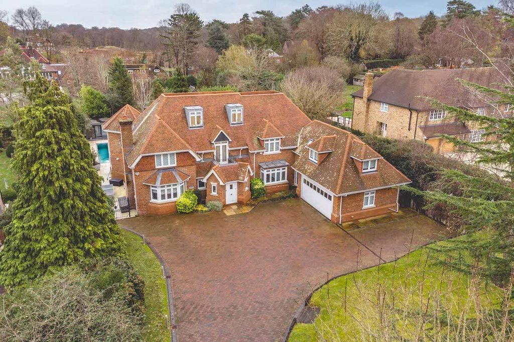 Additional image 24 of 6 bed detached house for saleBurtons Way, Chalfont St Giles HP8