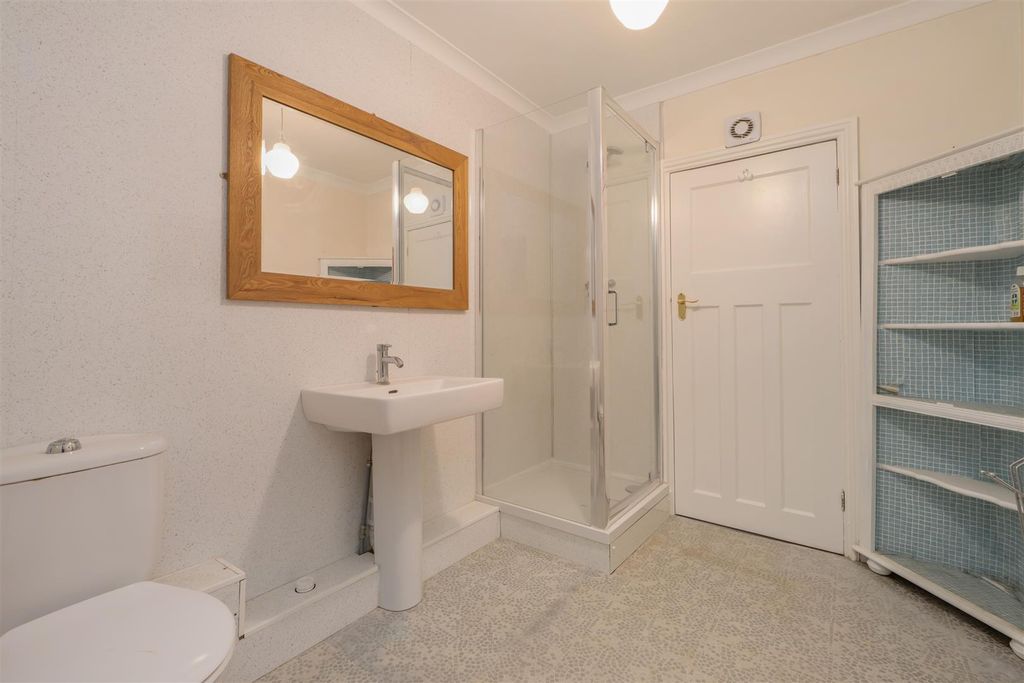 Additional image 10 of 3 bed flat for saleNew Dover Road, Canterbury CT1