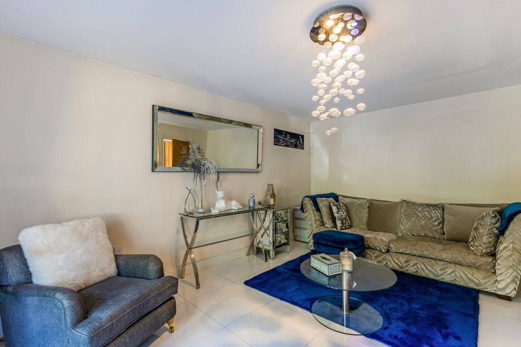 Additional image 14 of 4 bed detached house for saleHawthorne Gardens, Caterham CR3