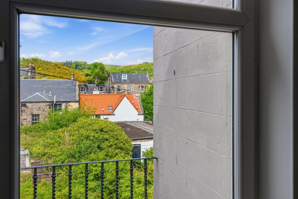 Additional image 6 of 3 bed flat for saleSomerville Street, Burntisland KY3