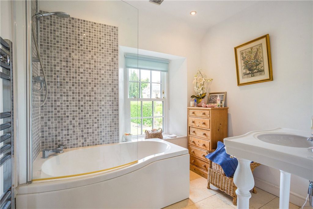 Additional image 14 of 4 bed semi-detached house for saleCastle Street, Calne, Wiltshire SN11