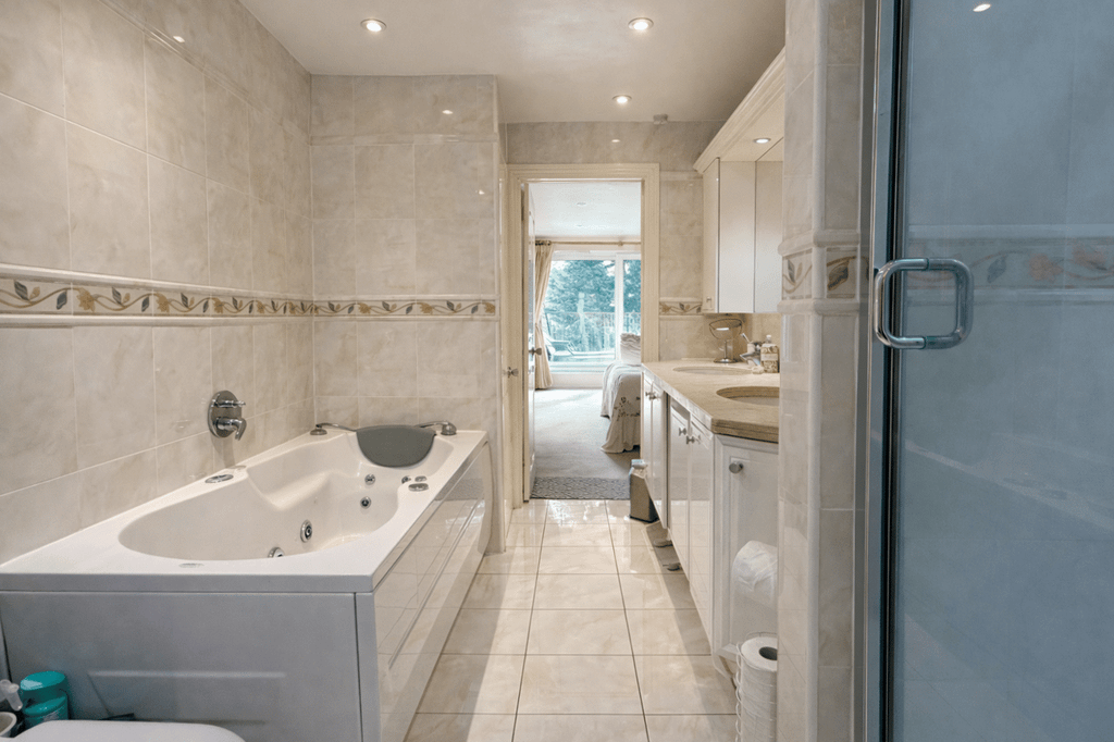 Additional image 21 of 4 bed detached bungalow for saleWalkers Ridge, Camberley GU15