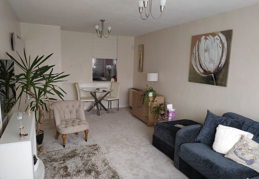 Additional image 6 of 2 bed flat for sale2 Bedroom + Garage, Chelmsford CM2