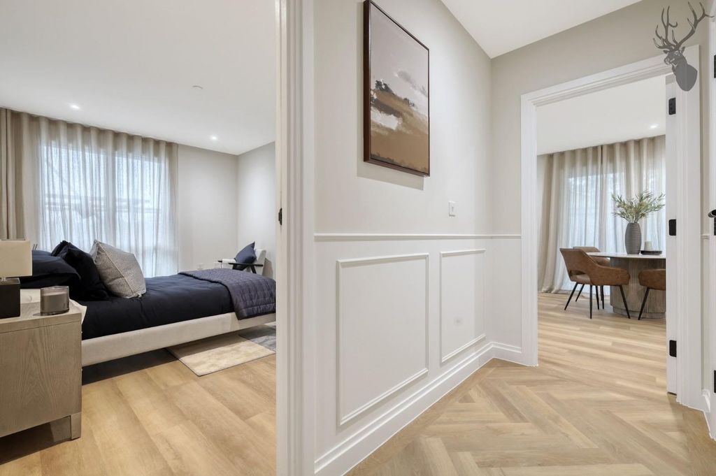Additional image 19 of 2 bed flat for saleHigh Road, Chigwell IG7