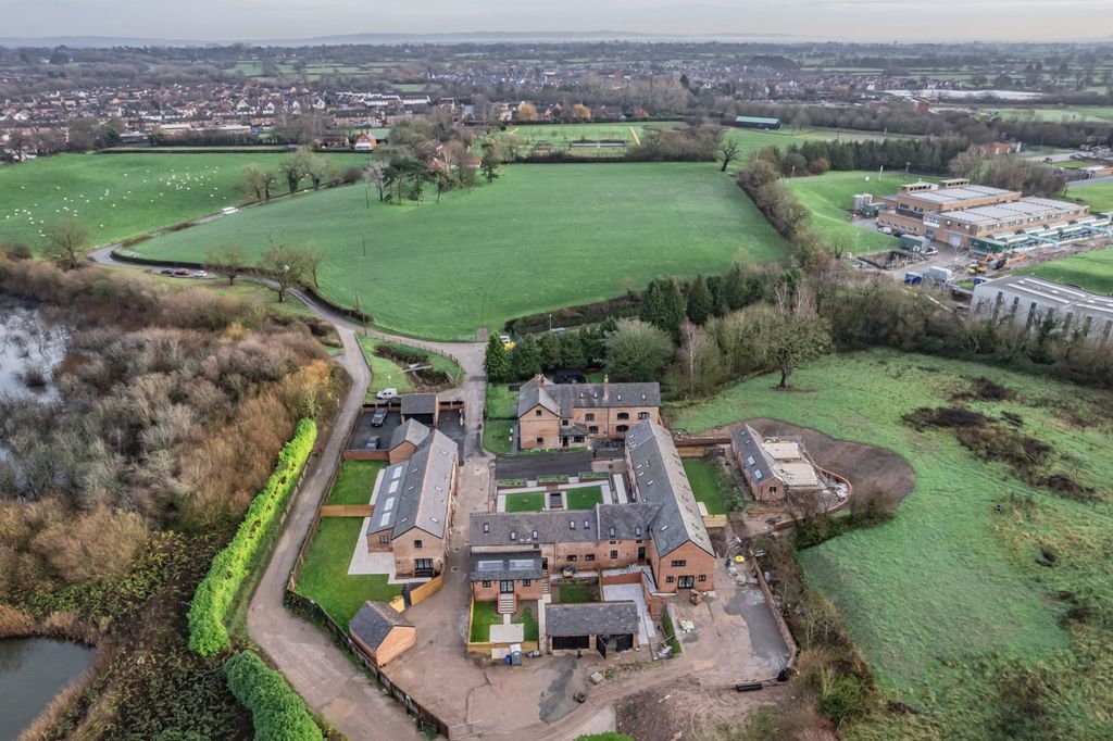 Additional image 18 of 5 bed barn conversion for saleMeadow Lane, Chester CH3