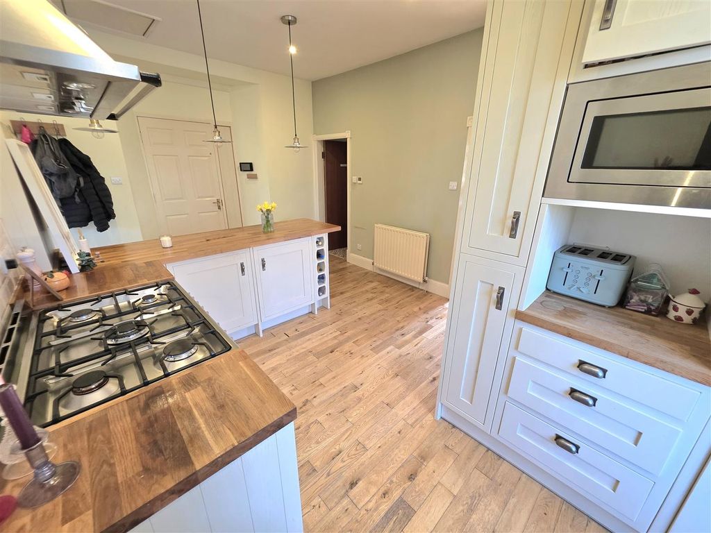 Additional image 9 of 2 bed flat for saleThe Savoy, Hall Bank, Buxton SK17