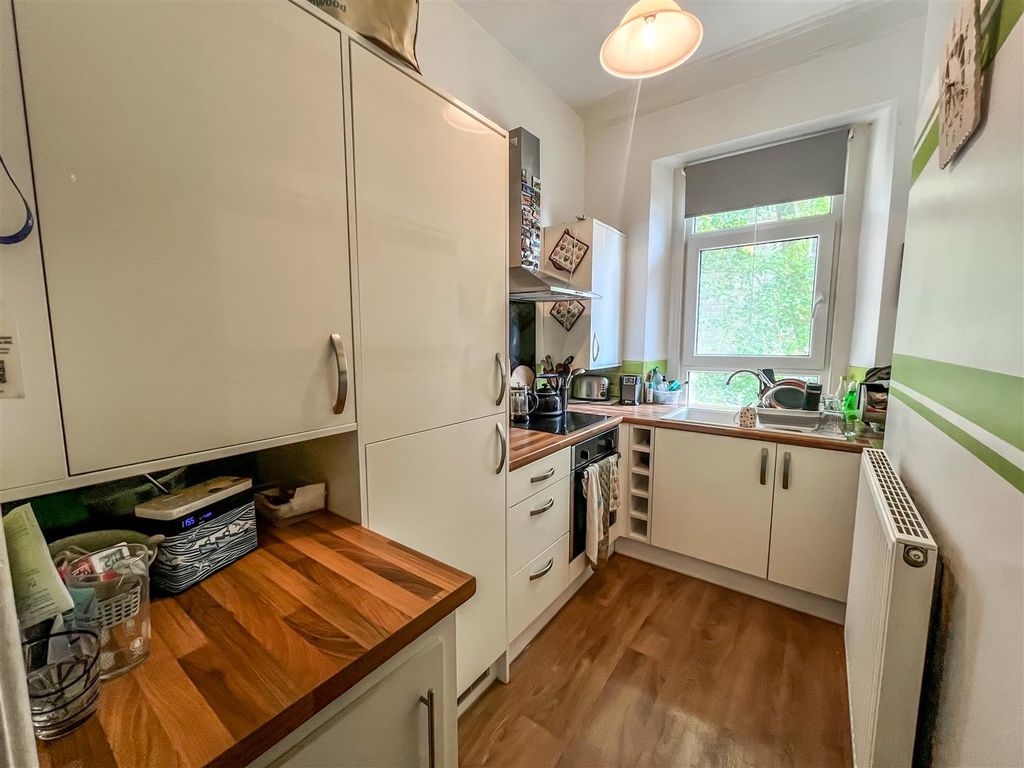 Additional image 5 of 2 bed flat for saleSt Johns Road, Buxton SK17