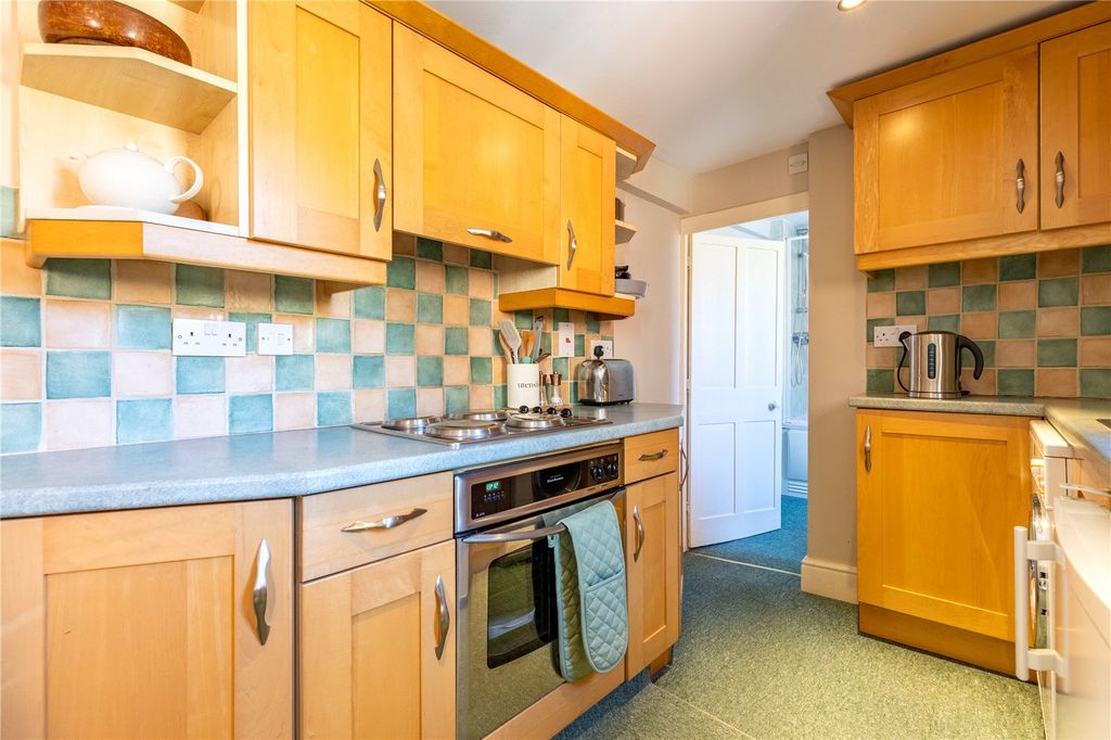 Additional image 4 of 2 bed flat for saleCheltenham Road, Cirencester, Gloucestershire GL7