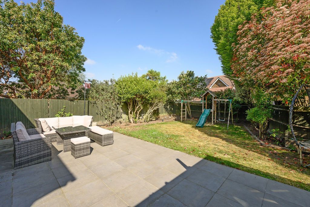 Additional image 13 of 4 bed detached house for saleLawson Walk, Carshalton Beeches SM5