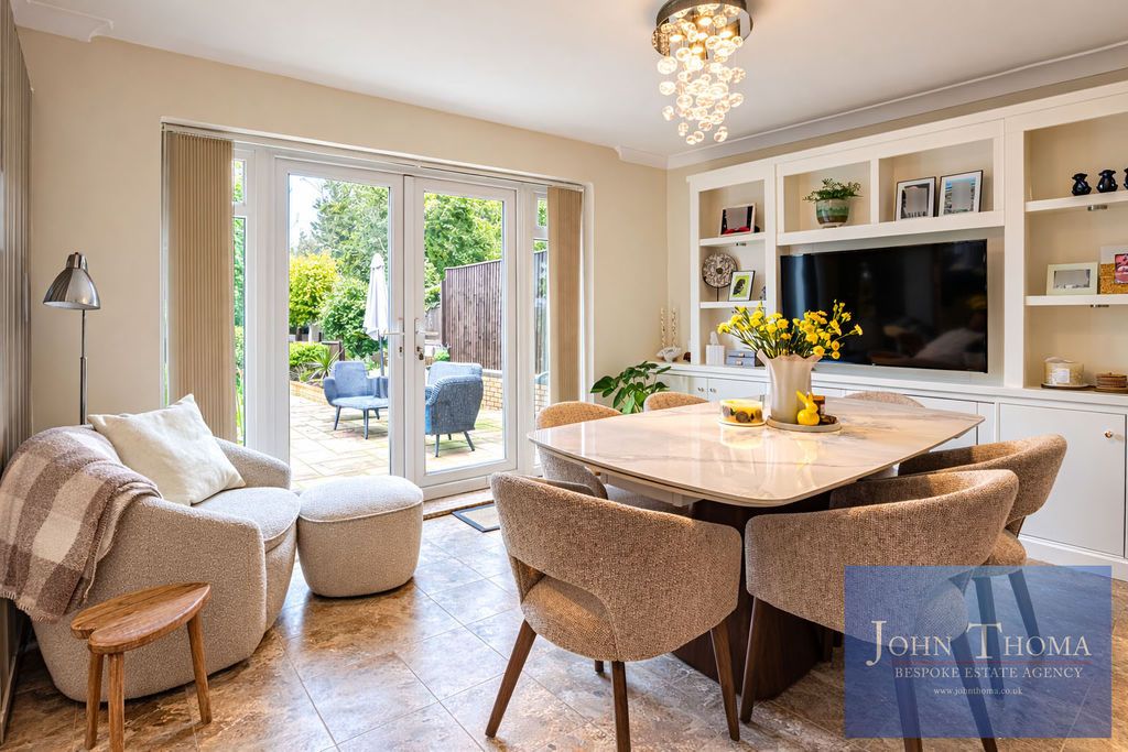 Additional image 10 of 4 bed detached house for saleNew Barns Way, Chigwell IG7