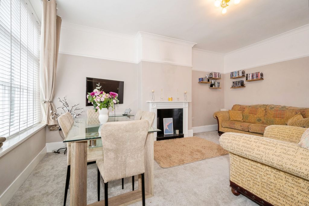 Additional image 7 of 3 bed flat for saleKing Street, Tavistock PL19