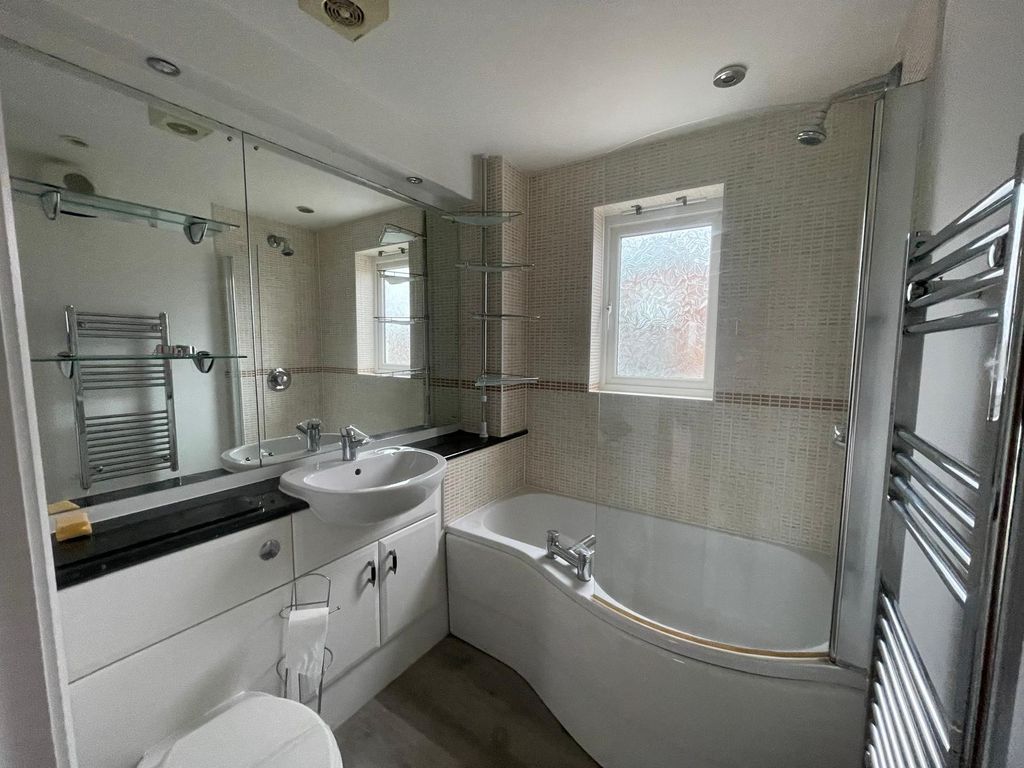 Additional image 11 of 3 bed flat for saleFlat 30, Cwrt Naomi, Pentre Doc Y Gogledd, Llanelli, Carmarthenshire SA15