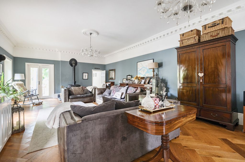 Additional image 7 of 4 bed detached house for saleGuildford Street, Chertsey, Surrey KT16