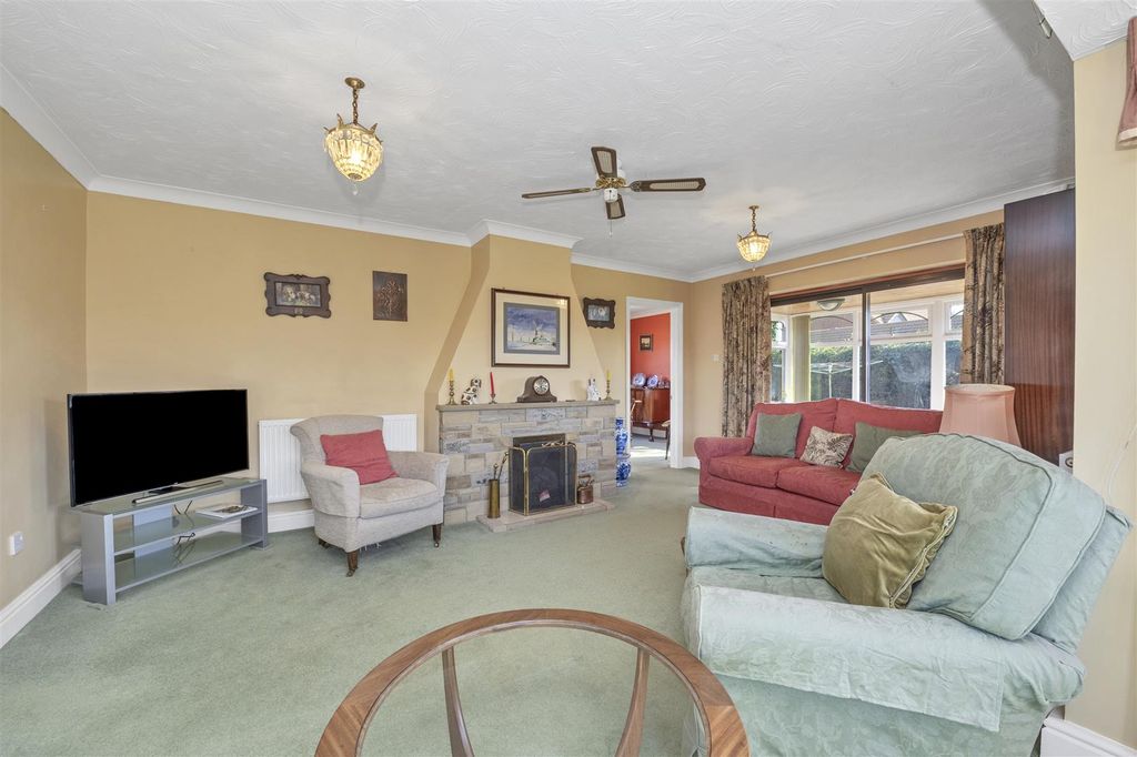 Additional image 3 of 3 bed detached bungalow for salePine Leys, Bury St Edmunds IP32