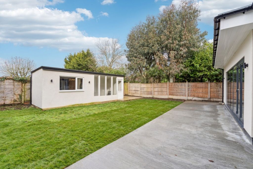 Additional image 36 of 5 bed detached house for saleAldenham Road, Bushey WD23