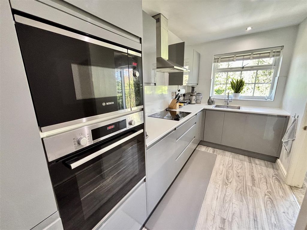 Additional image 11 of 2 bed flat for saleRaleigh Way, Frimley, Camberley GU16