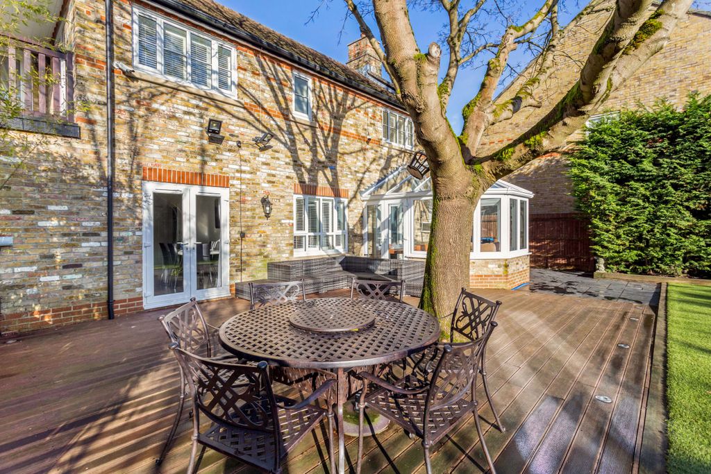 Additional image 19 of 5 bed detached house for saleGowrie Place, Caterham CR3