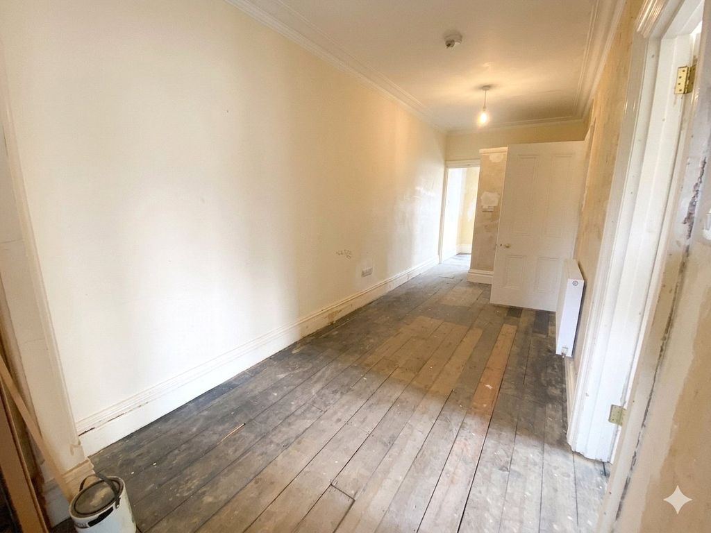 Additional image 7 of 3 bed flat for saleLondon Road, Camberley, Surrey GU15