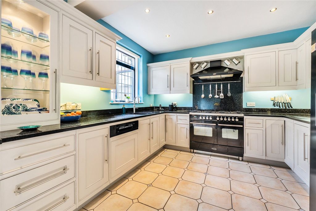 Additional image 10 of 5 bed detached house for saleCamberley, Surrey GU15