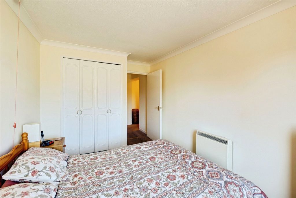 Additional image 9 of 2 bed flat for saleHomestour House, Christchurch BH23