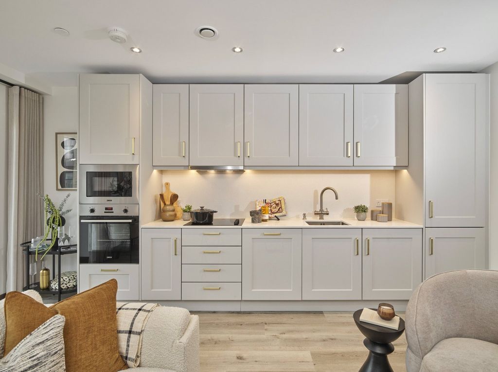 Additional image 4 of 2 bed flat for saleTayfen Court, Tayfen Road, Bury St. Edmunds, Suffolk IP33