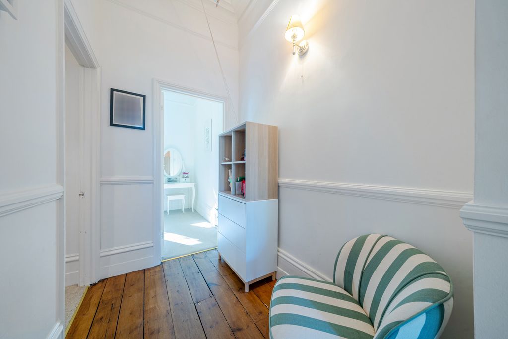 Additional image 13 of 4 bed flat for saleSusan Wood, Chislehurst BR7