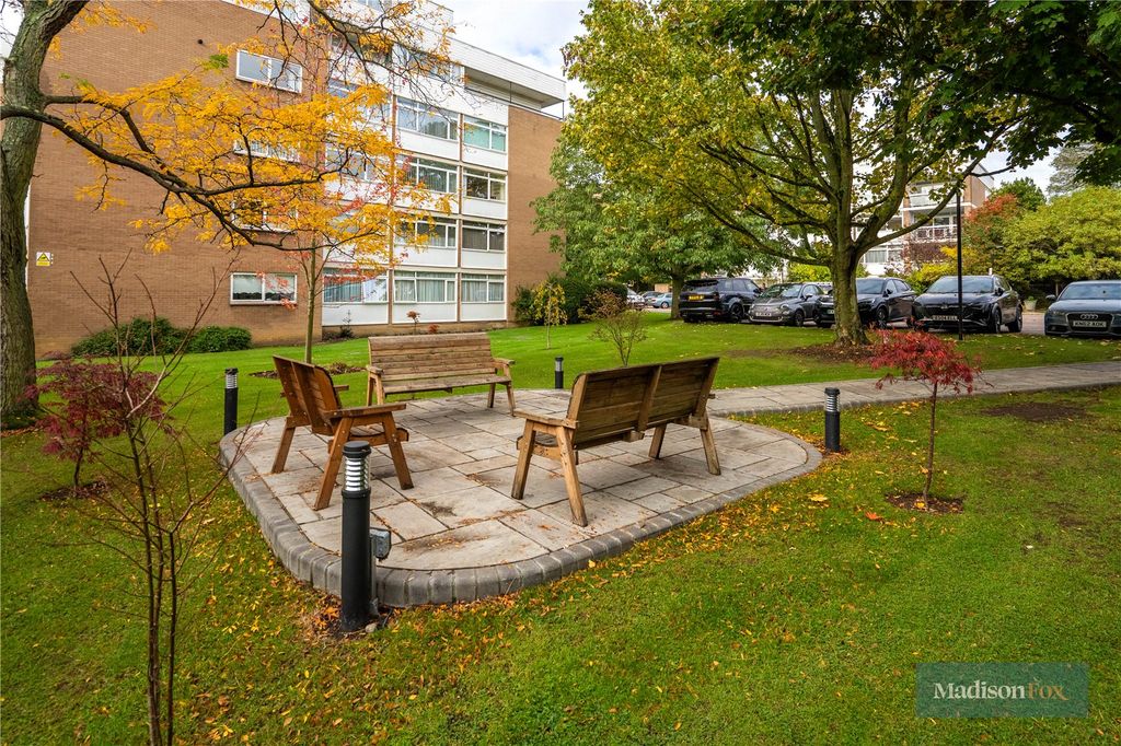 Additional image 16 of 2 bed flat for saleThe Bowls, Chigwell, Essex IG7