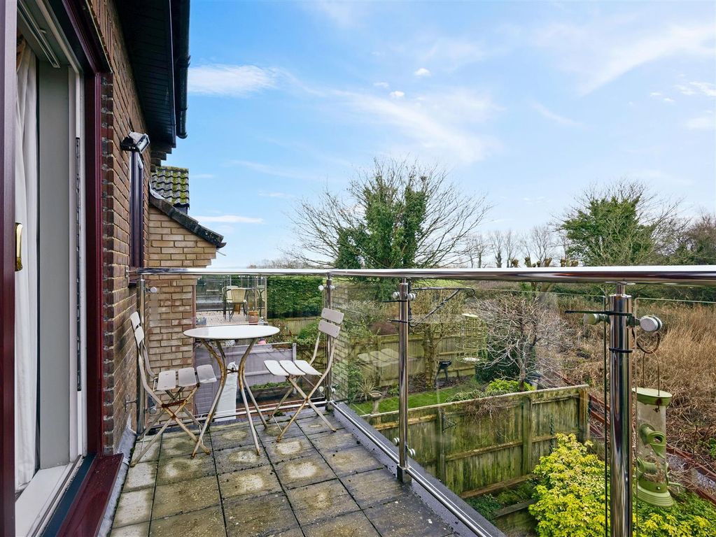 Additional image 16 of 5 bed town house for saleAsquith Close, Christchurch BH23