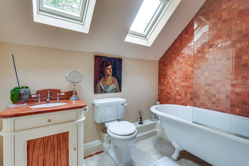 Additional image 11 of 3 bed country house for saleChinnor Hill, Chinnor, Oxfordshire OX39