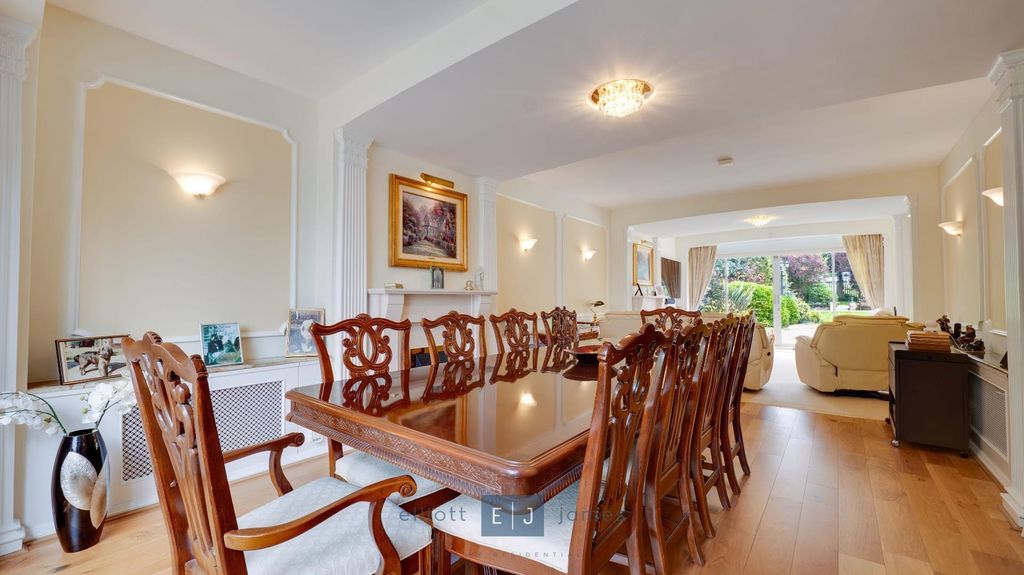 Additional image 8 of 5 bed detached house for saleLee Grove, Chigwell IG7