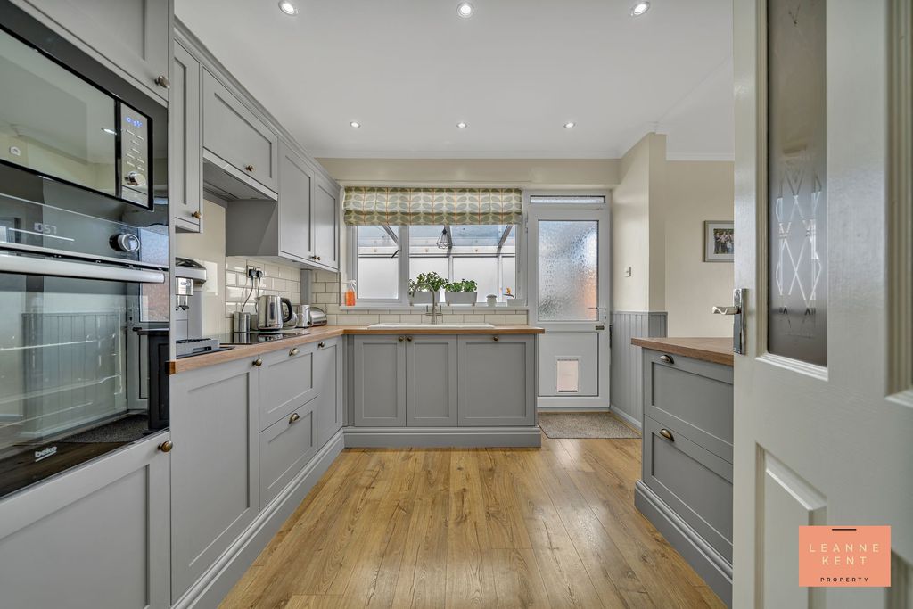 Additional image 11 of 3 bed detached house for salePontygwindy Road, Caerphilly CF83