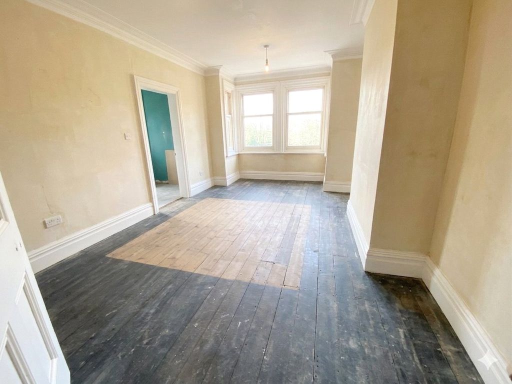 Additional image 3 of 3 bed flat for saleLondon Road, Camberley, Surrey GU15