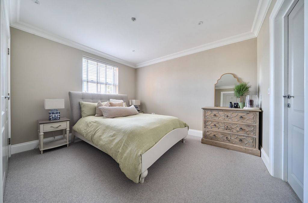 Additional image 24 of 4 bed detached house for saleLyndhurst Place, Chichester PO19