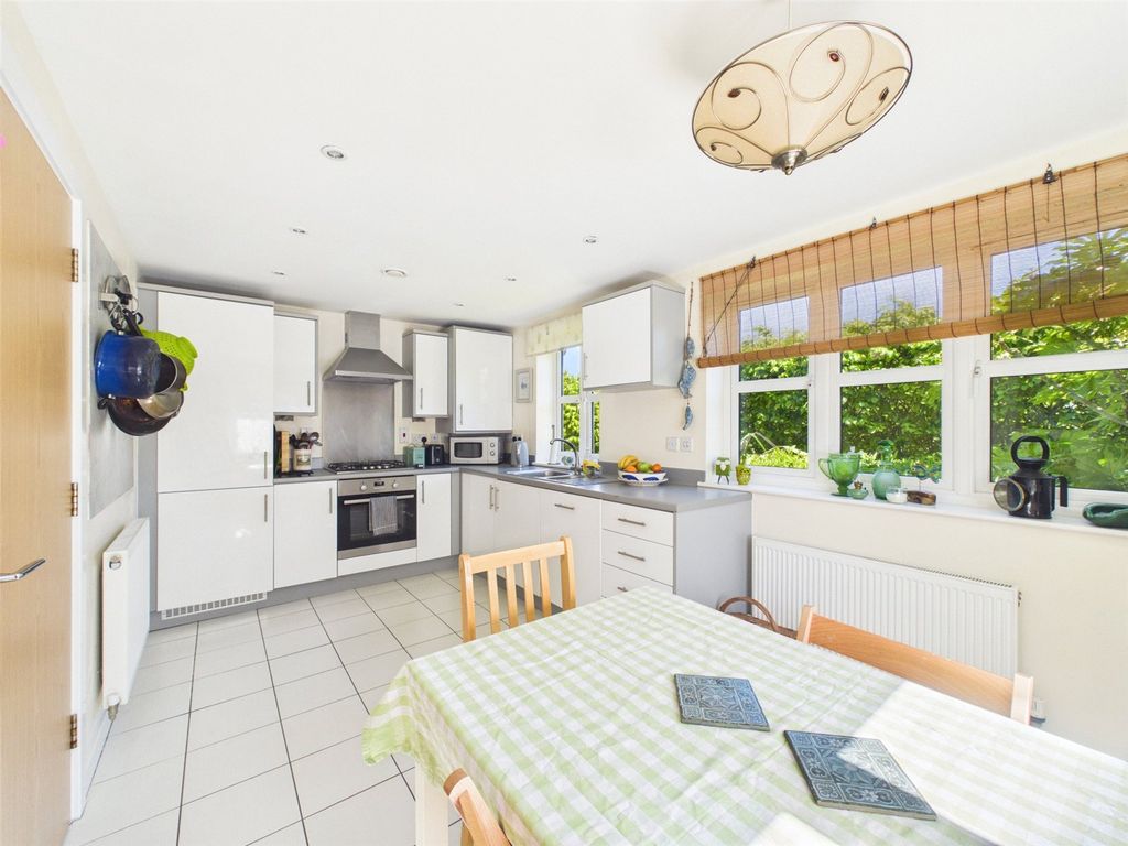 Additional image 4 of 4 bed semi-detached house for saleOld Sawmill Place, Chinnor, Oxfordshire OX39